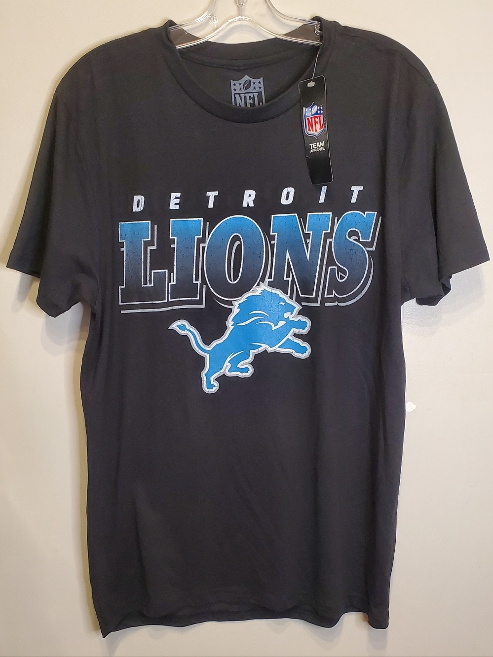 370. NWT - NFL Detroit Lions Double Sided T-Shirt